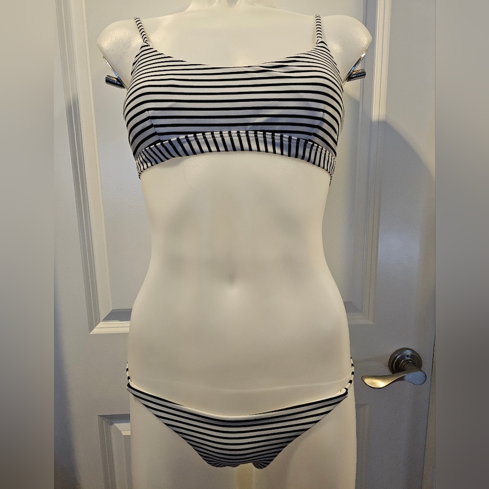 Daze Dayz White Black Striped BIKINI SET Bralette Thong Bottom Medium